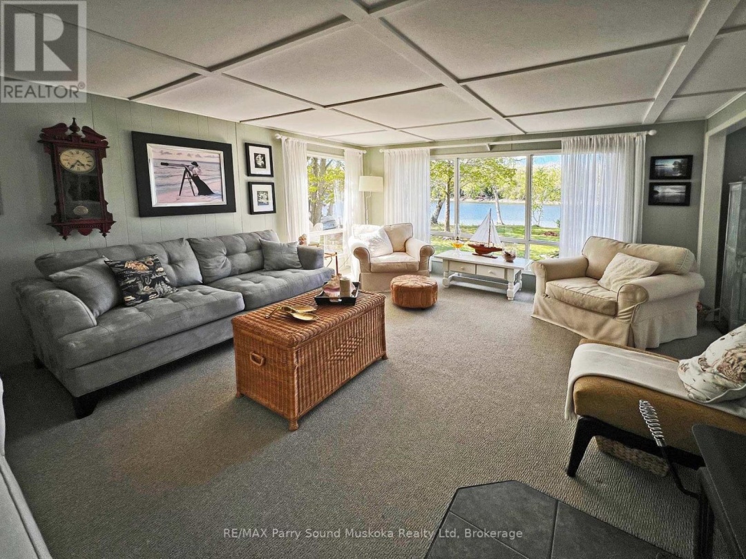 586 Rose Island Drive, Georgian Bay