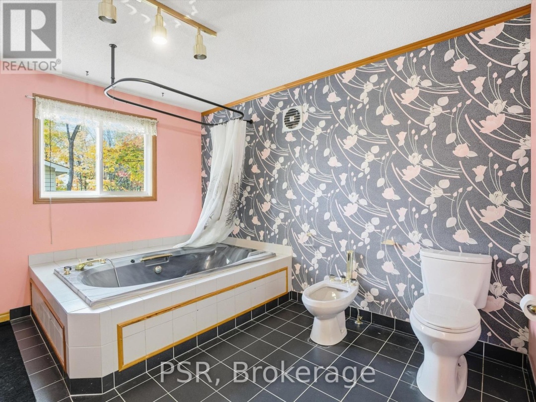 1016 VICTORIA STREET, 