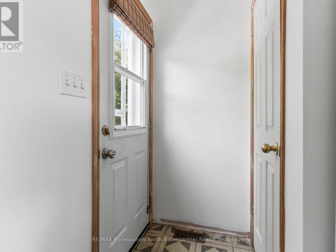 1144 BOSHKUNG LAKE ROAD, 