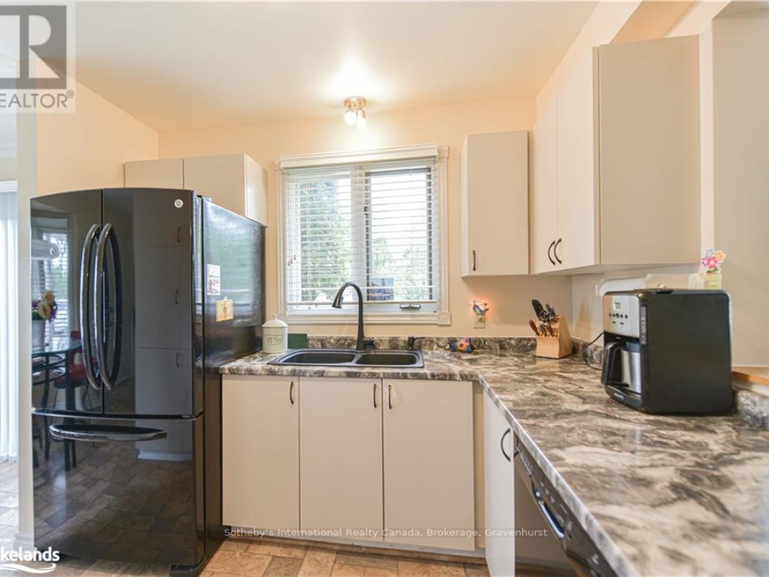 101 10 Museum Drive, Orillia