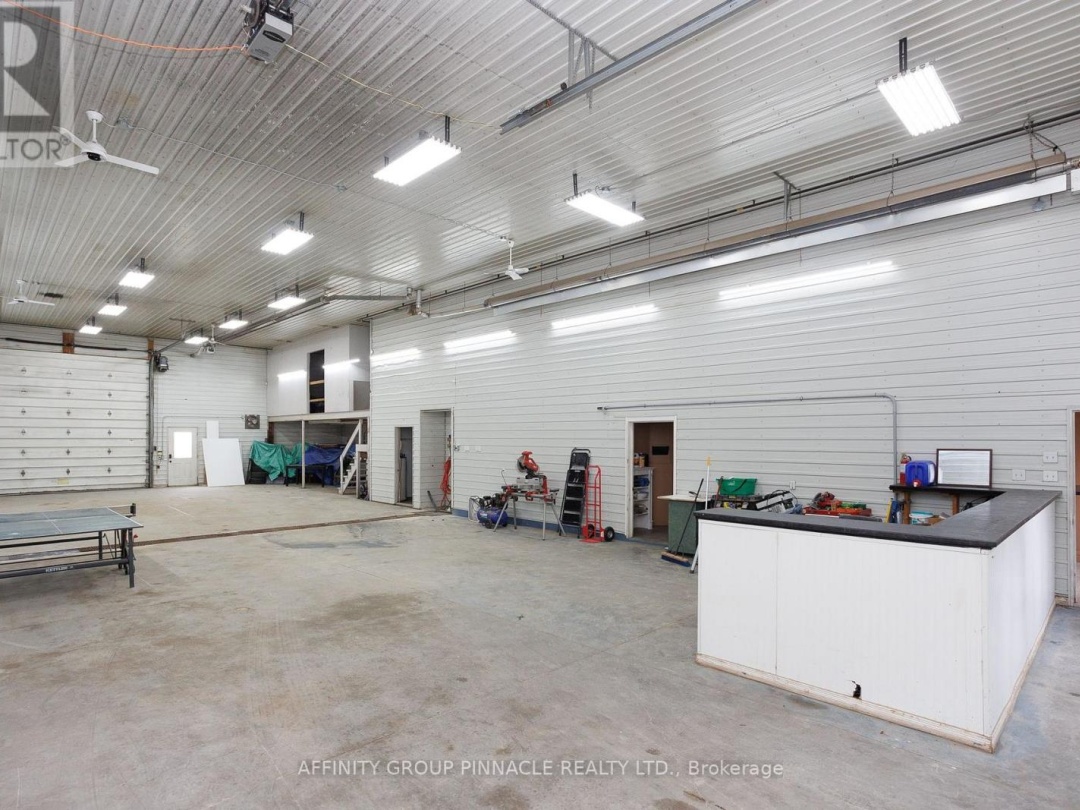 1042 SKYLINE ROAD, 