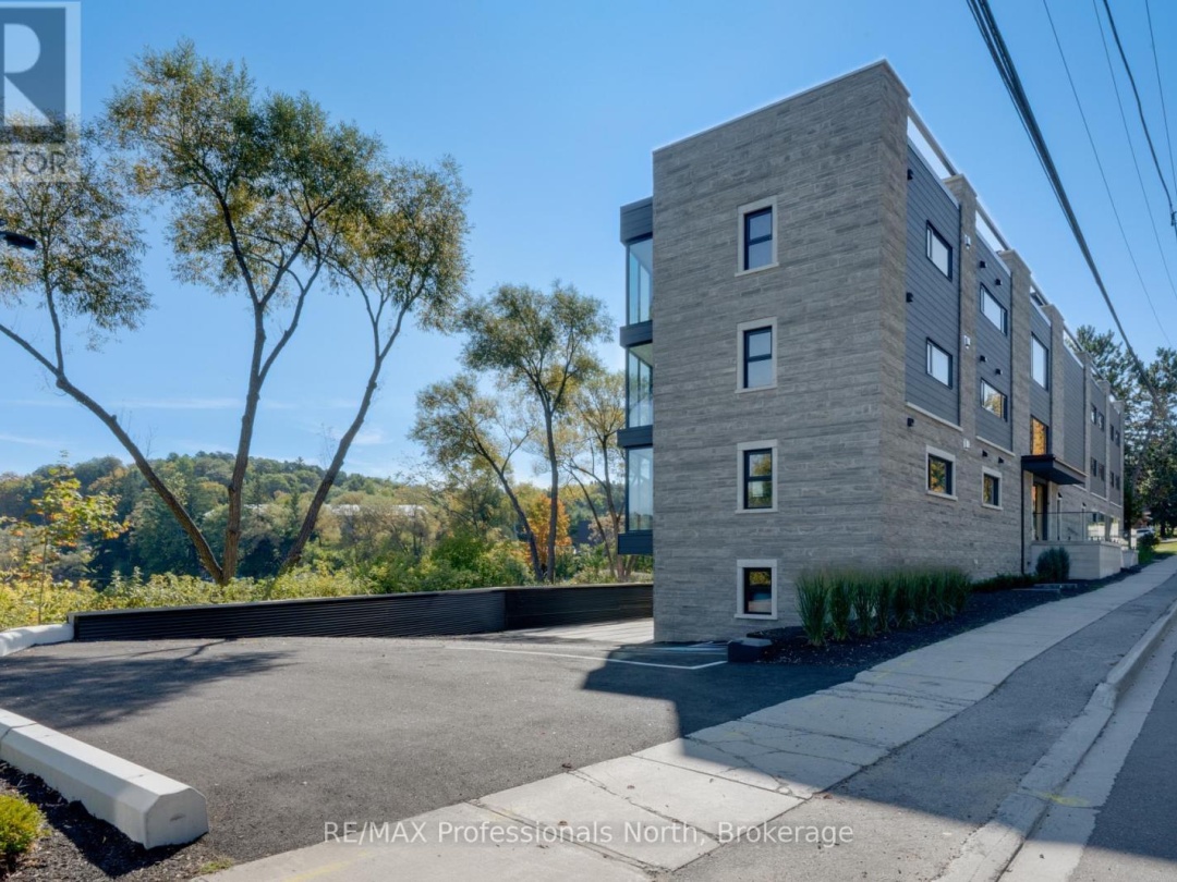 204 - 32 BRUNEL ROAD, 