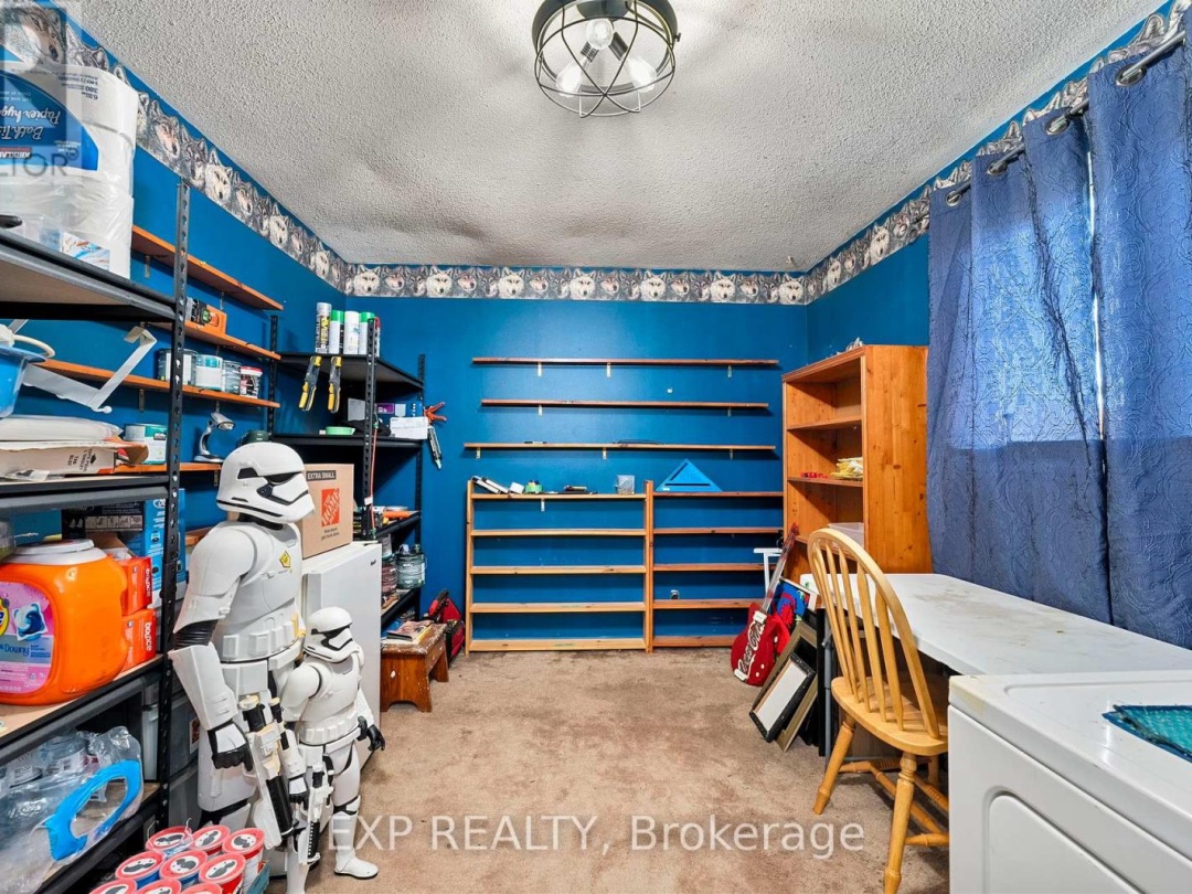 354 LAKELAND CRESCENT, 