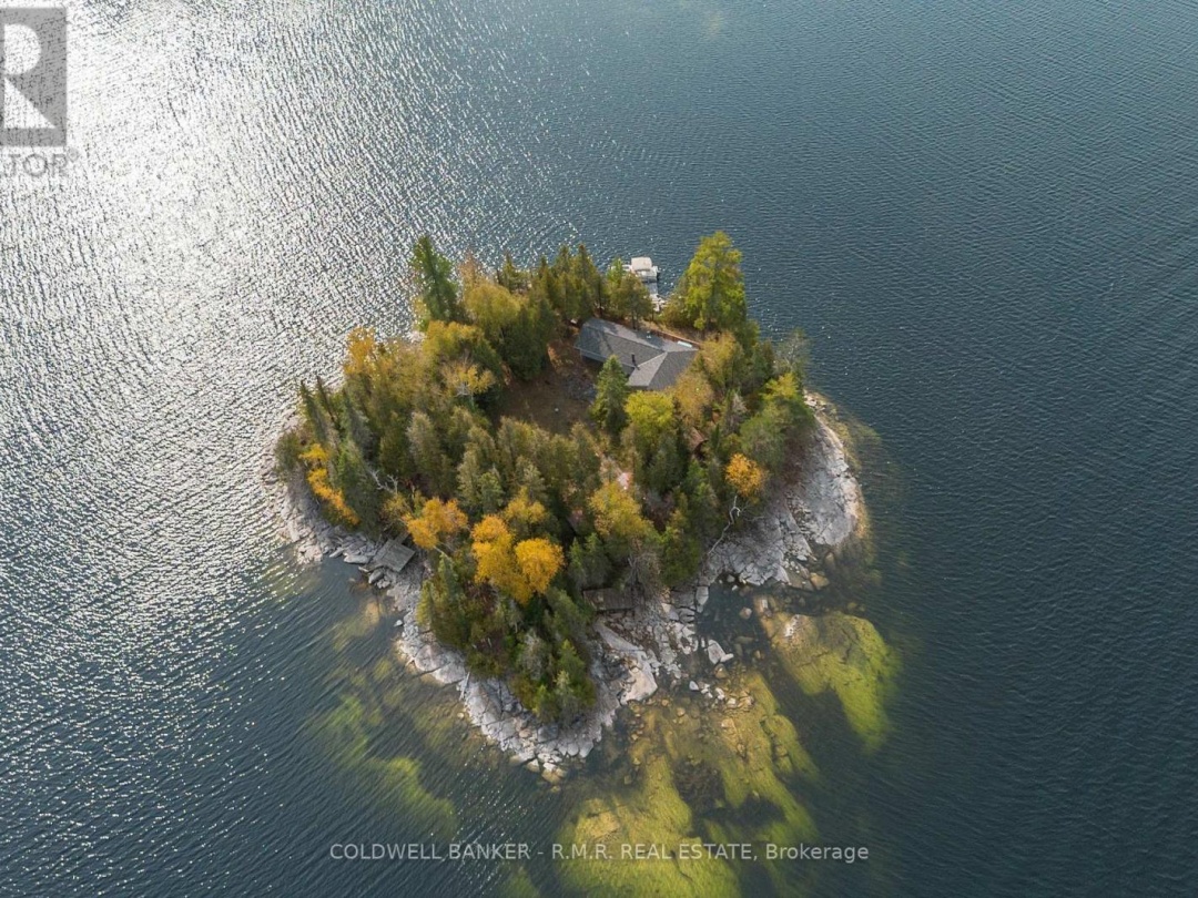 701 ISLAND 7, Crystal Lake