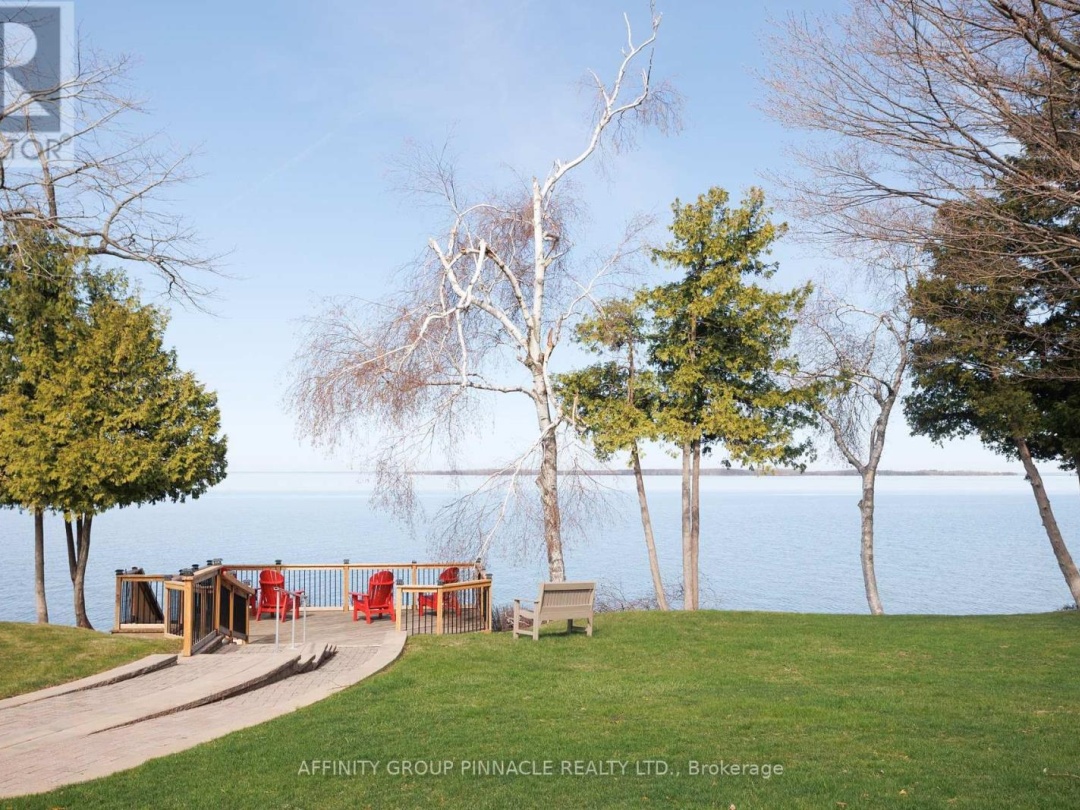 16 B90 Parklawn Boulevard, Lake Simcoe