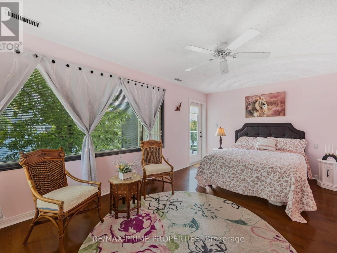 201 - 585 ATHERLEY ROAD, 