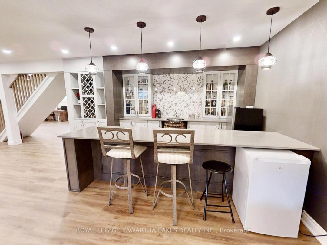 2501 LAKESHORE DRIVE, 