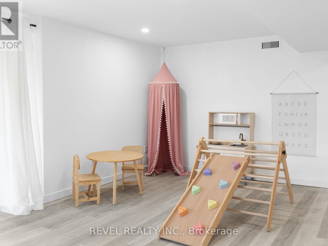 11 MARSH CREEK ROAD, 