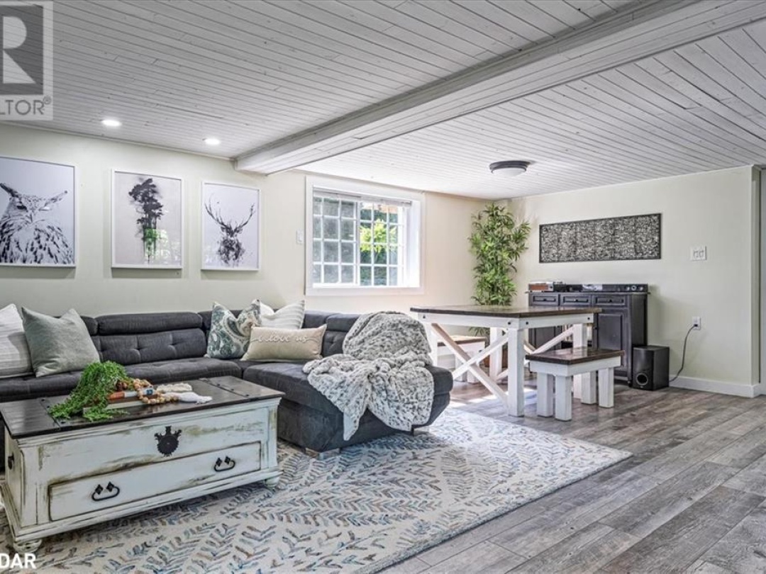 1057 Severn River Road, Severn River