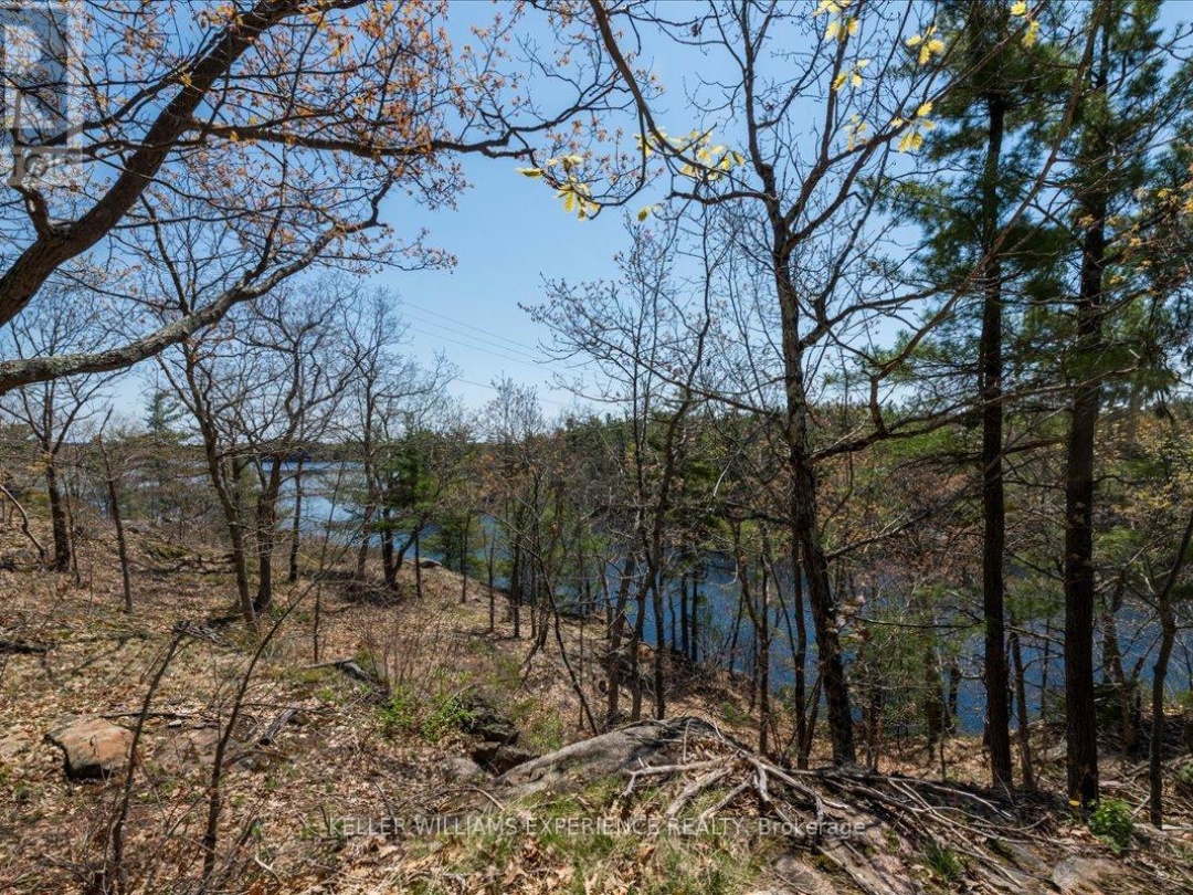 1075 HEINTZMAN GATE, Sparrow Lake
