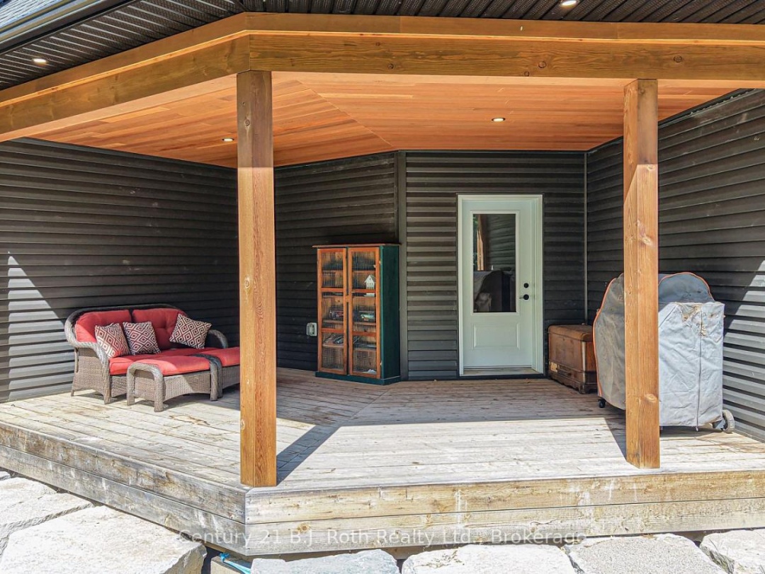 3082 FAIRGROUNDS ROAD, 