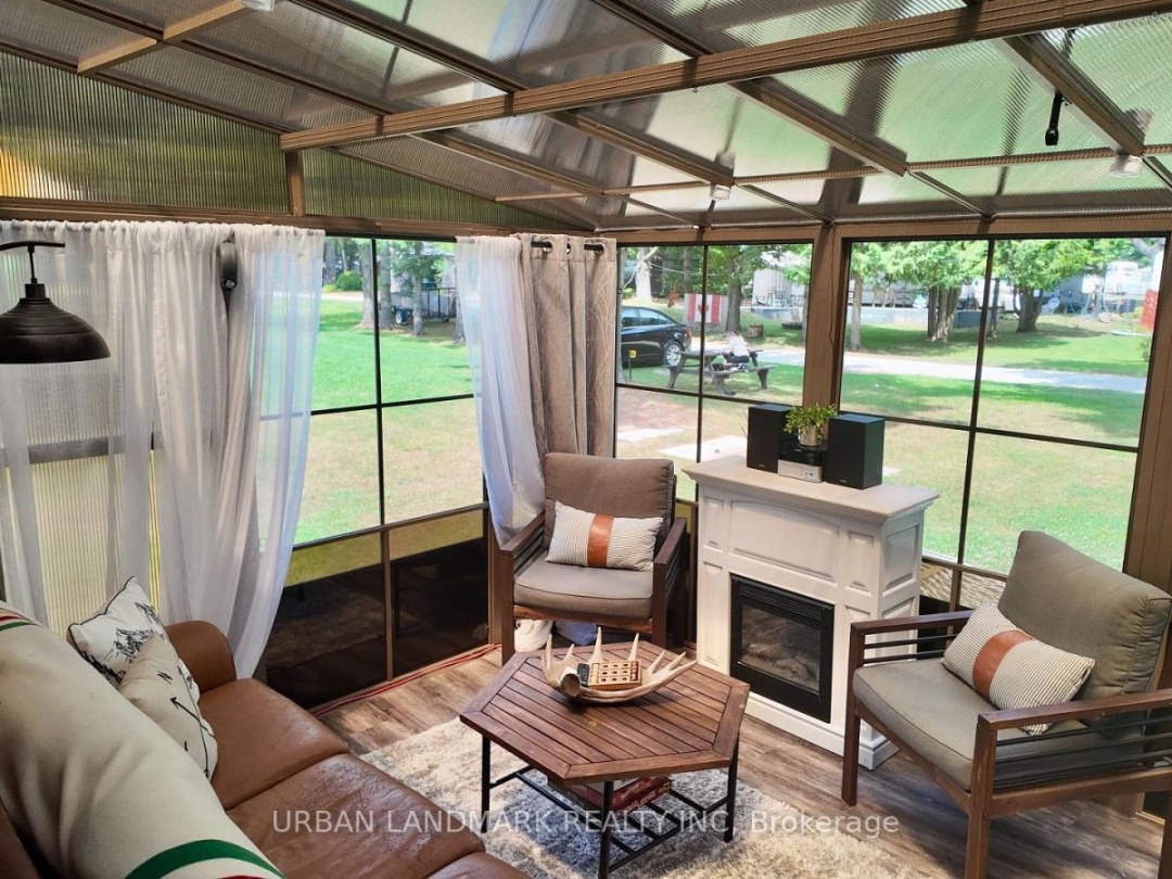2612 VICTORIA ROAD, 