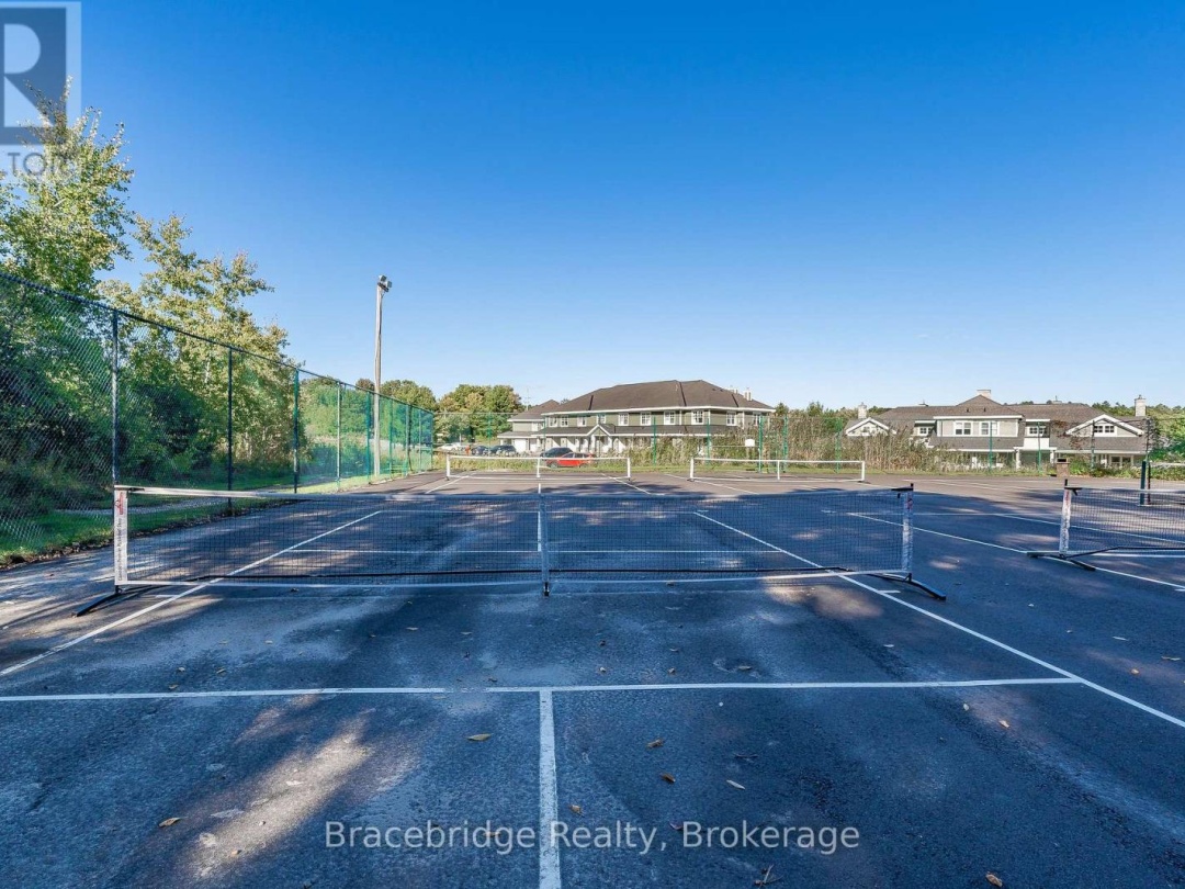 E206 D1 1869 Muskoka 118 Road W, 
