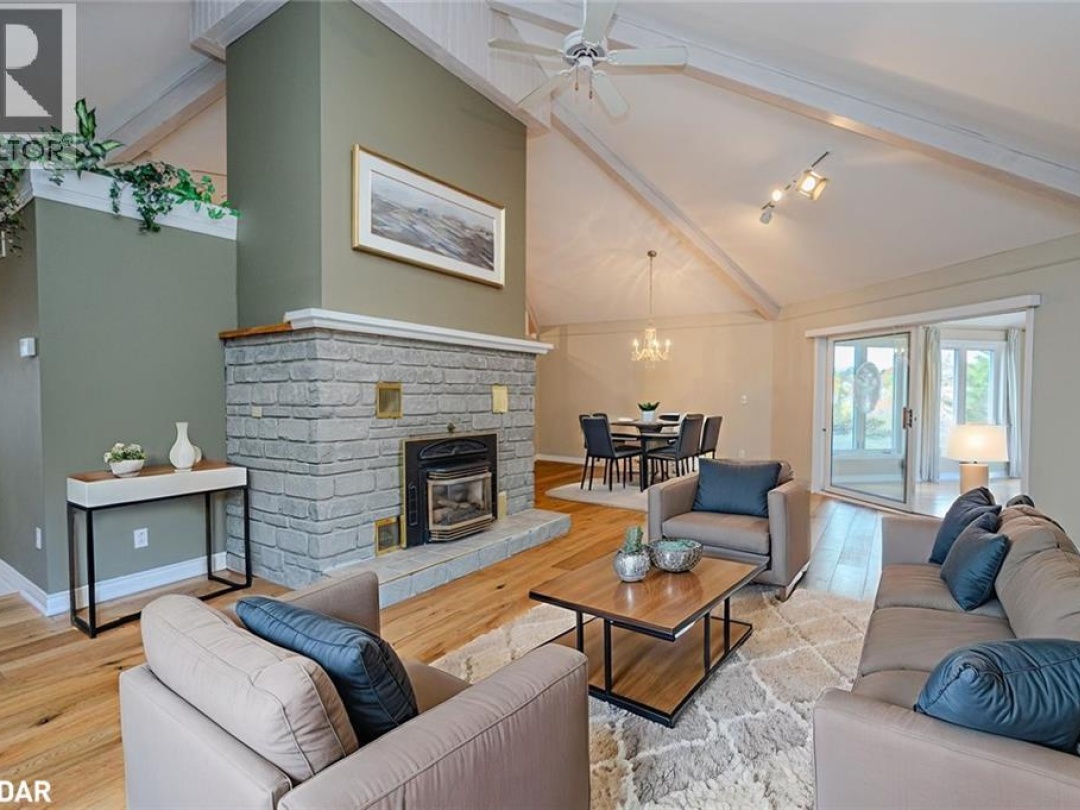 1564 HONEY HARBOUR ROAD, 