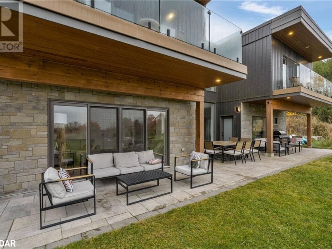 31 HEMLOCK Avenue, 