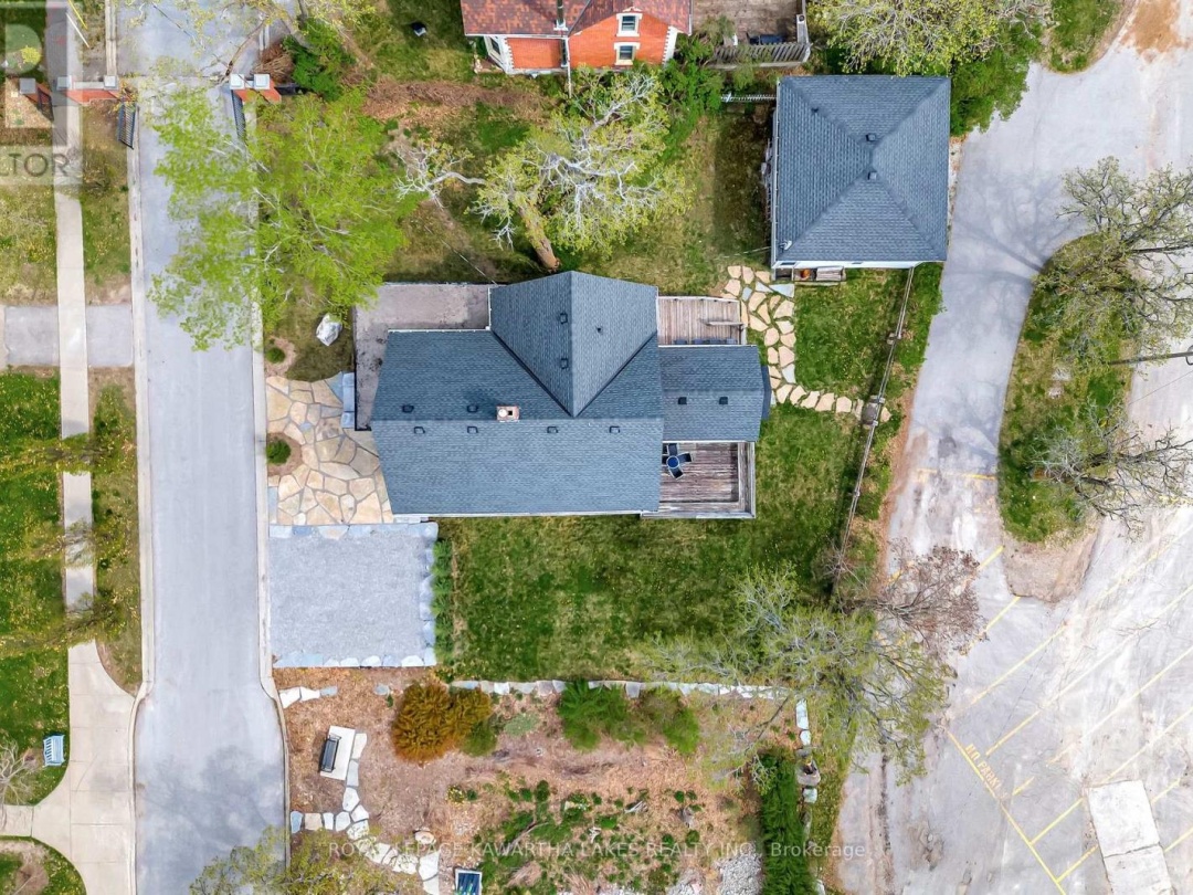 45 Oak Street, Cameron Lake