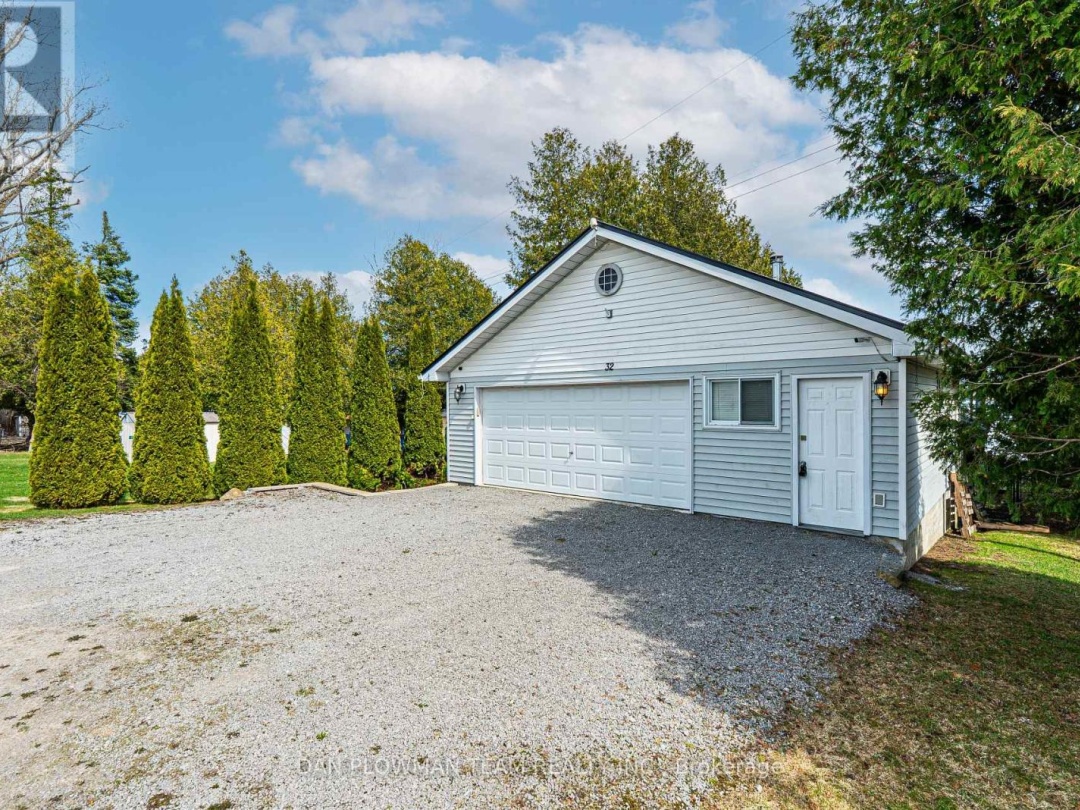 32 Beach Road, Lake Scugog