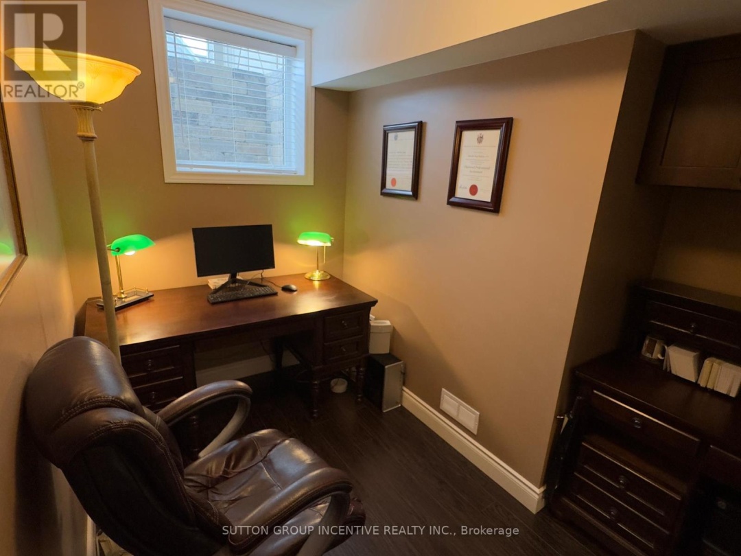 22 THOROUGHBRED DRIVE, 