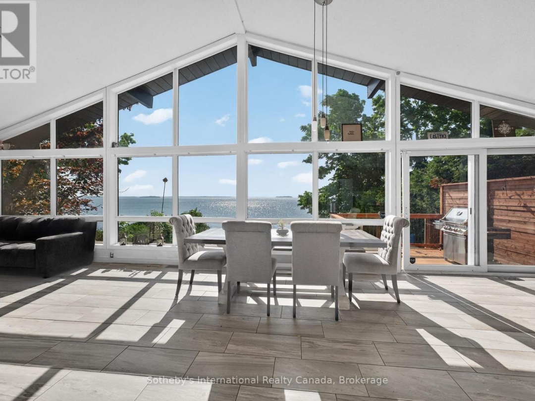 211 MOON POINT DRIVE, 