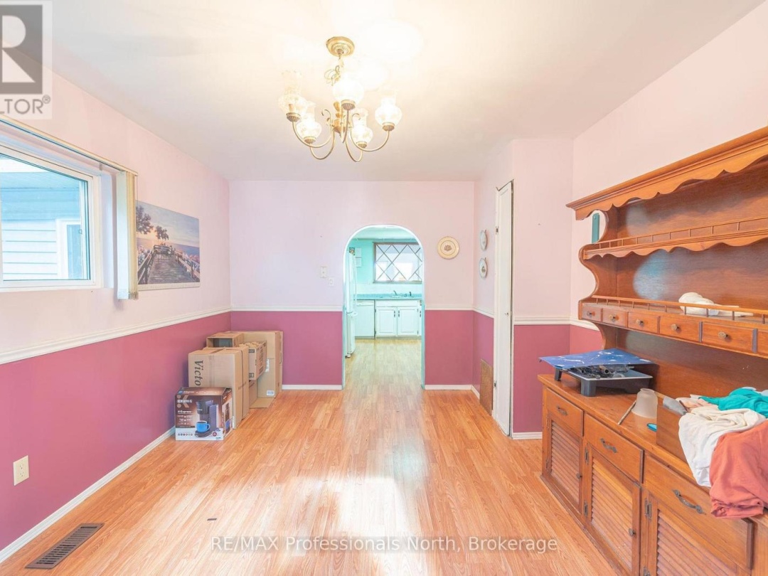 1015 BLACKBERRY LANE, 