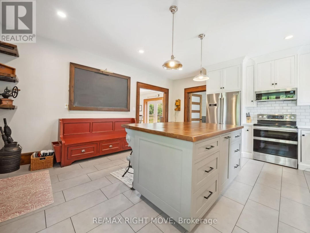3062 TOWNLINE RR5 TOWNLINE, 