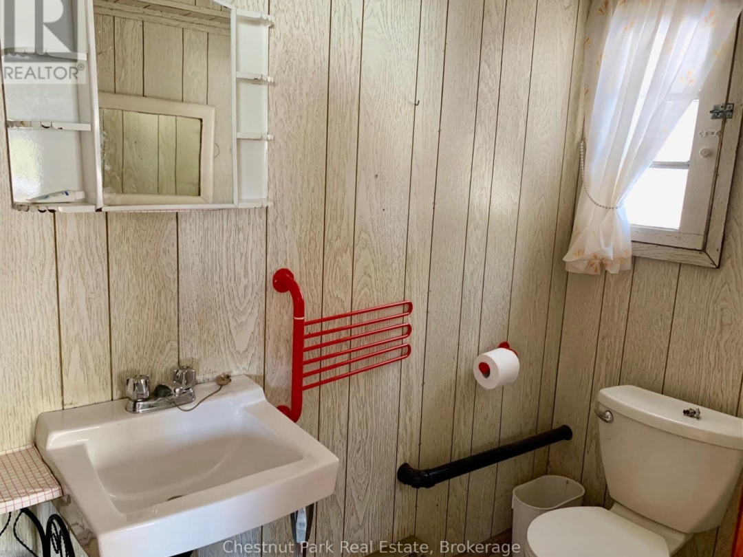 2 2 1051 Wigwam Lodge Road, Kahshe Lake