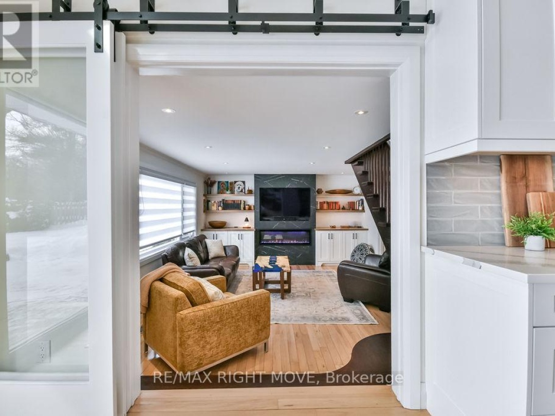 668 BROADVIEW AVENUE, 