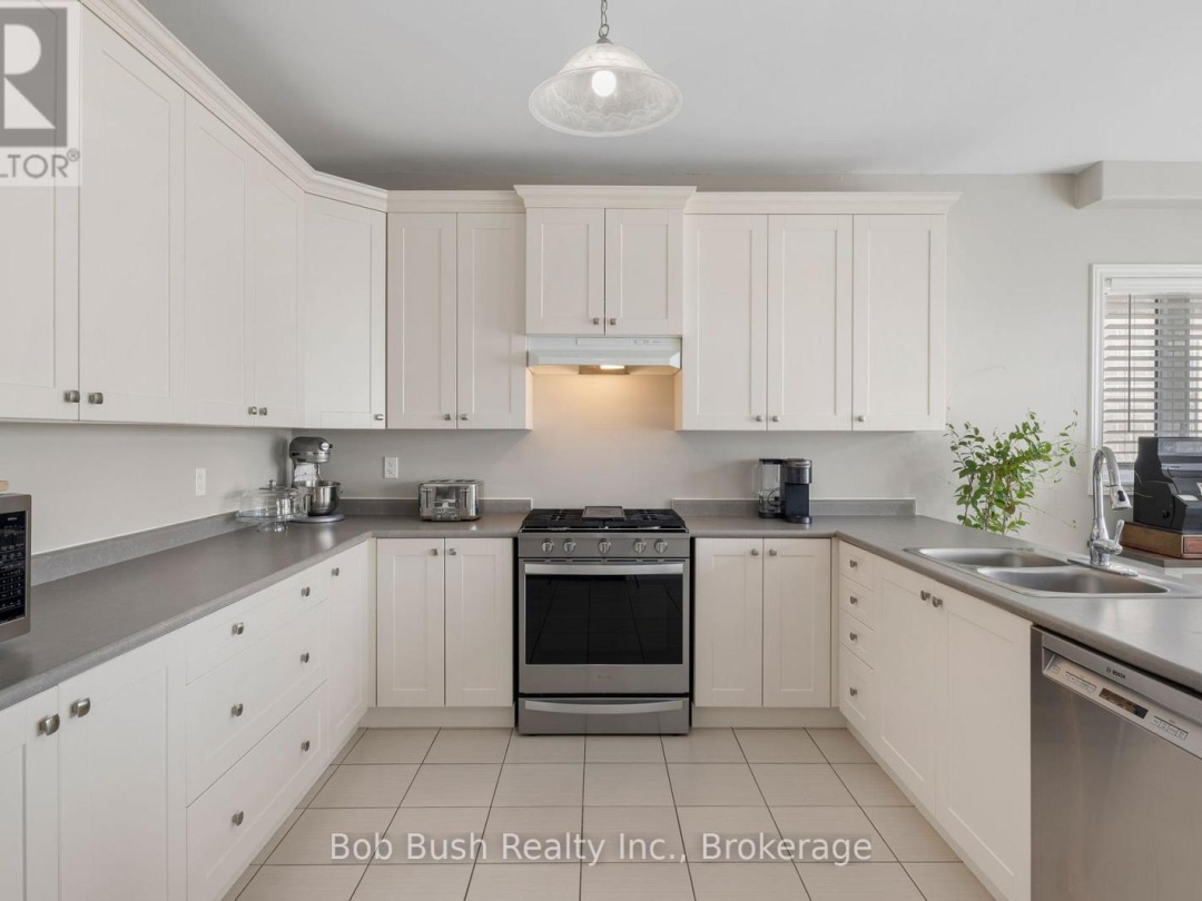 3067 Monarch Drive, Orillia