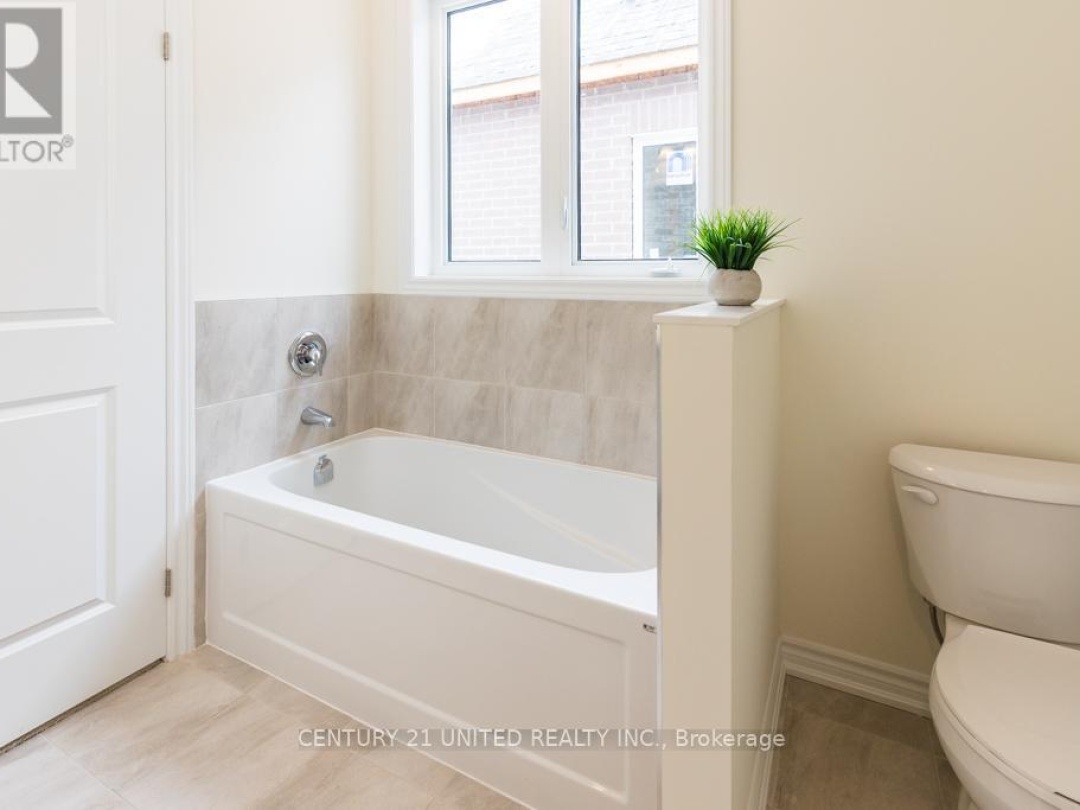 67 HILLCROFT WAY, 