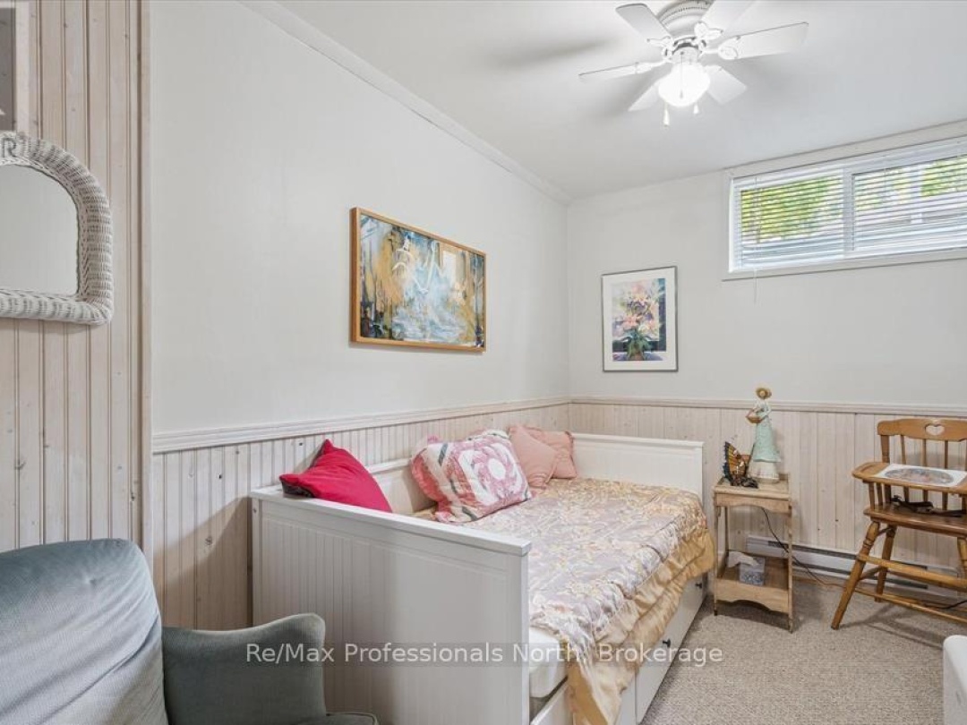 1042 RIVER HAVEN ROAD, Muskoka River