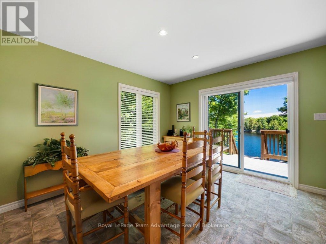 3 LYNDSEY LANE, Manitouwabing Lake