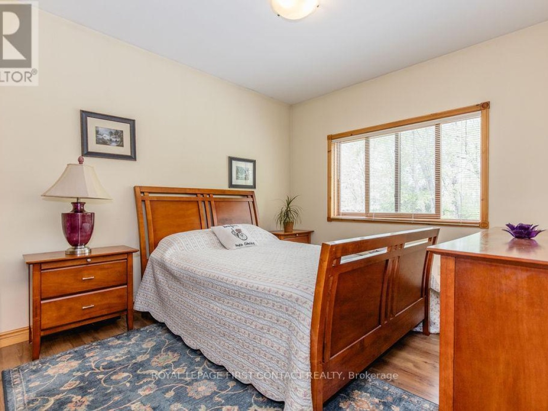 4447 ORKNEY BEACH ROAD, Lake Simcoe