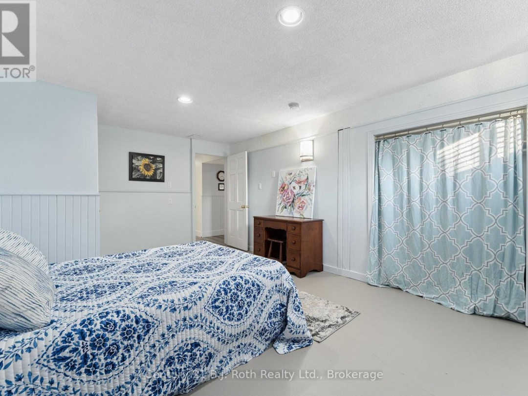 8 AGNES STREET, 