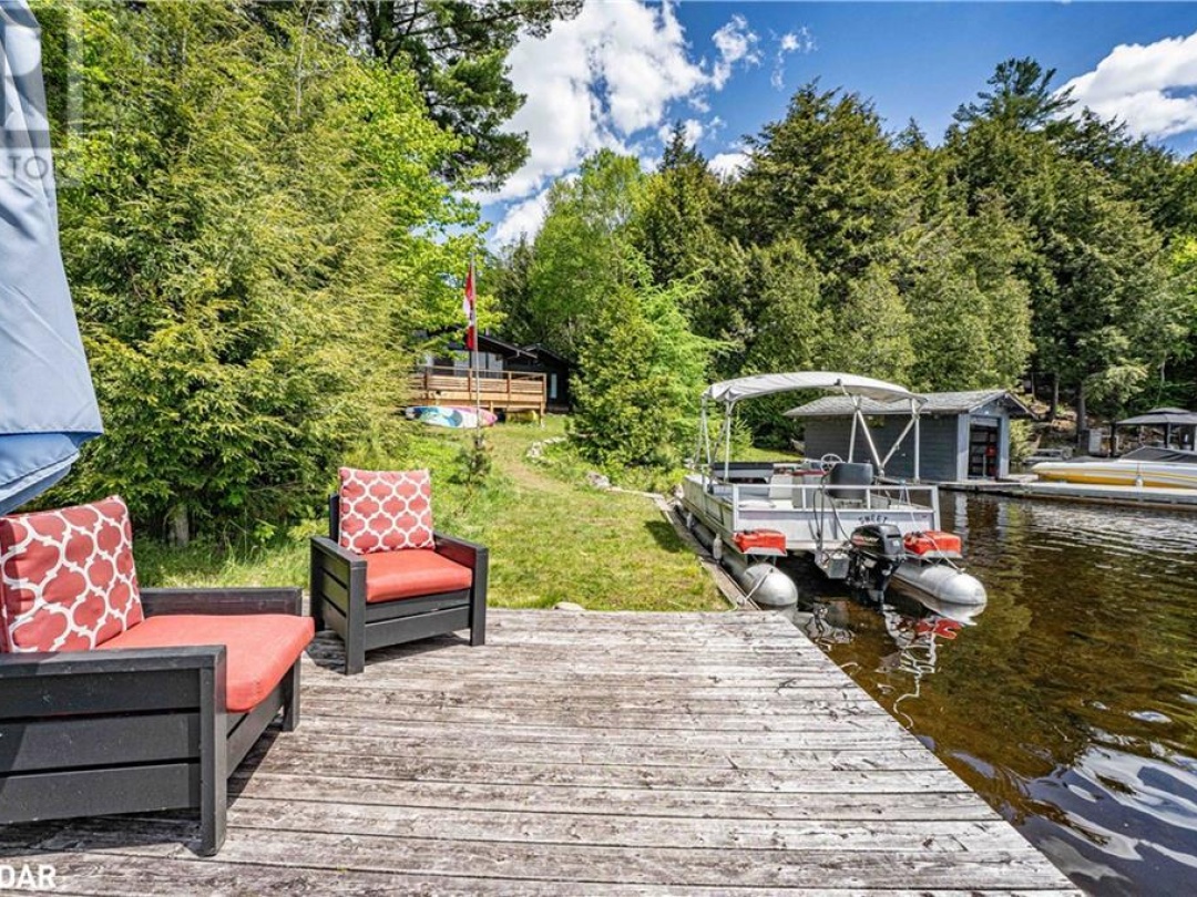 228 Macbeth Island Island, Wood Lake