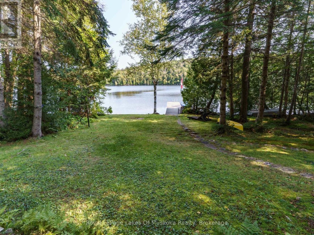 1363 West Oxbow Lake Road, Oxbow Lake