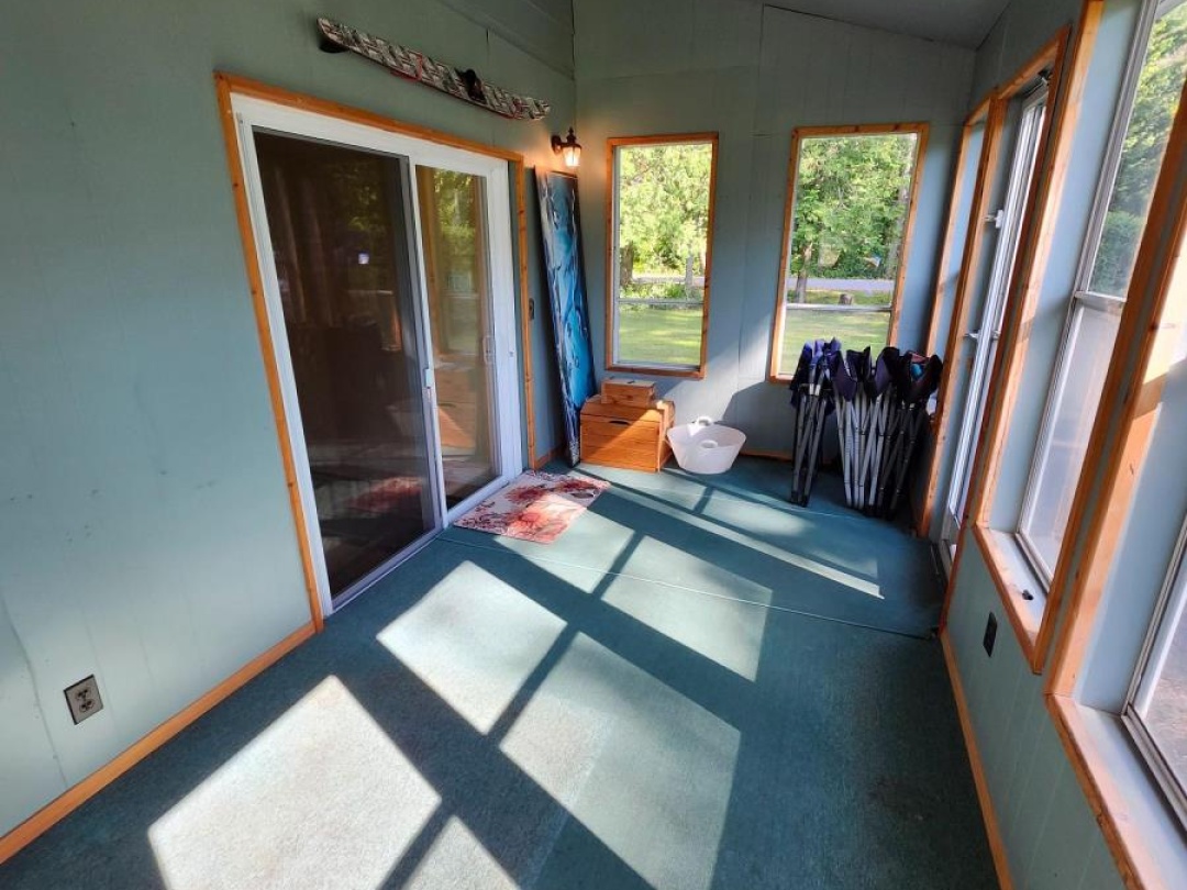 63 Thomas Drive, Sturgeon Lake