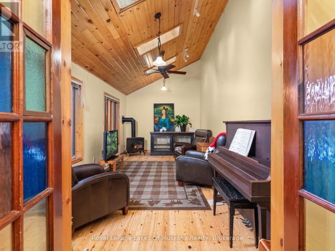 928 Jones Lane, Fairy Lake