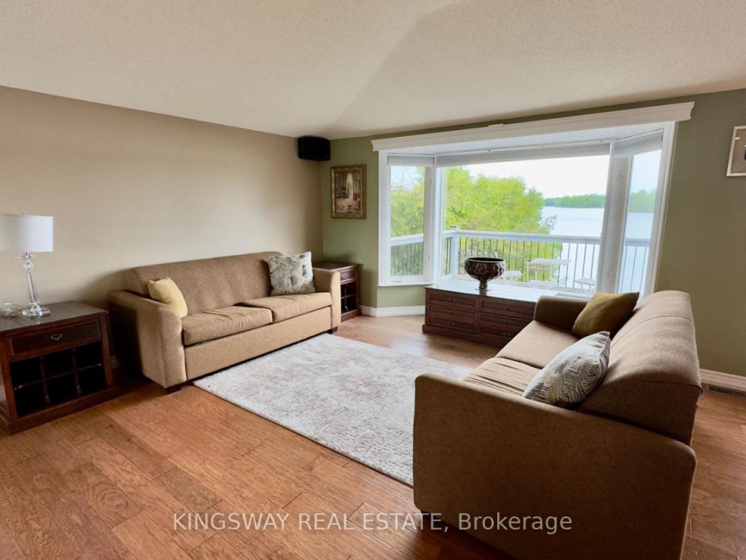 18 Mitchellview Road, Mitchell Lake