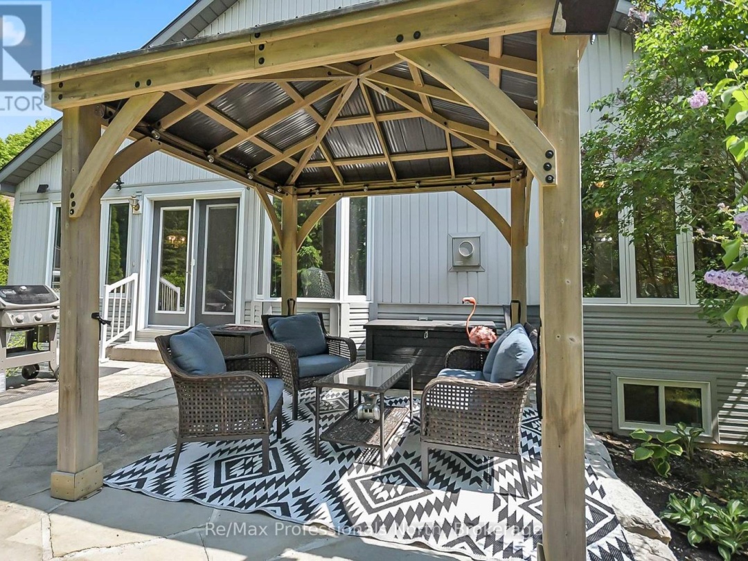 21 WOODMAN'S CHART, Gravenhurst (Muskoka (S))