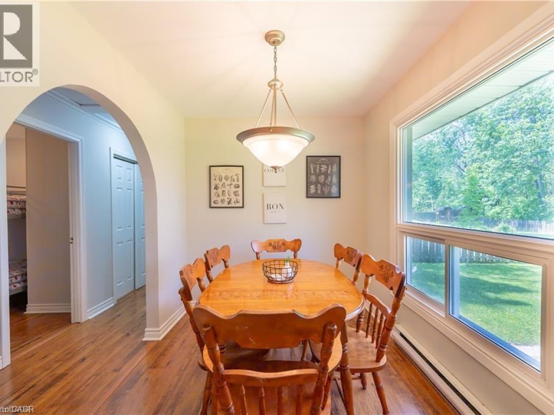 25 BAYVIEW ESTATE Road, 