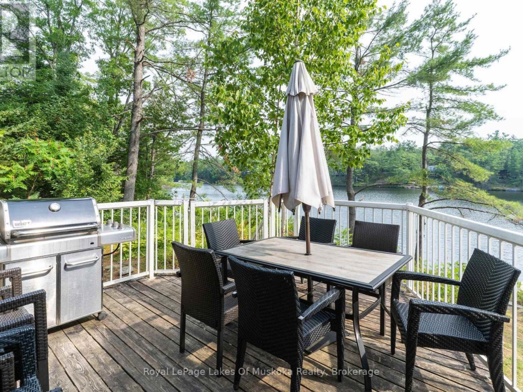 49 PINETREE ROAD, Loon Lake
