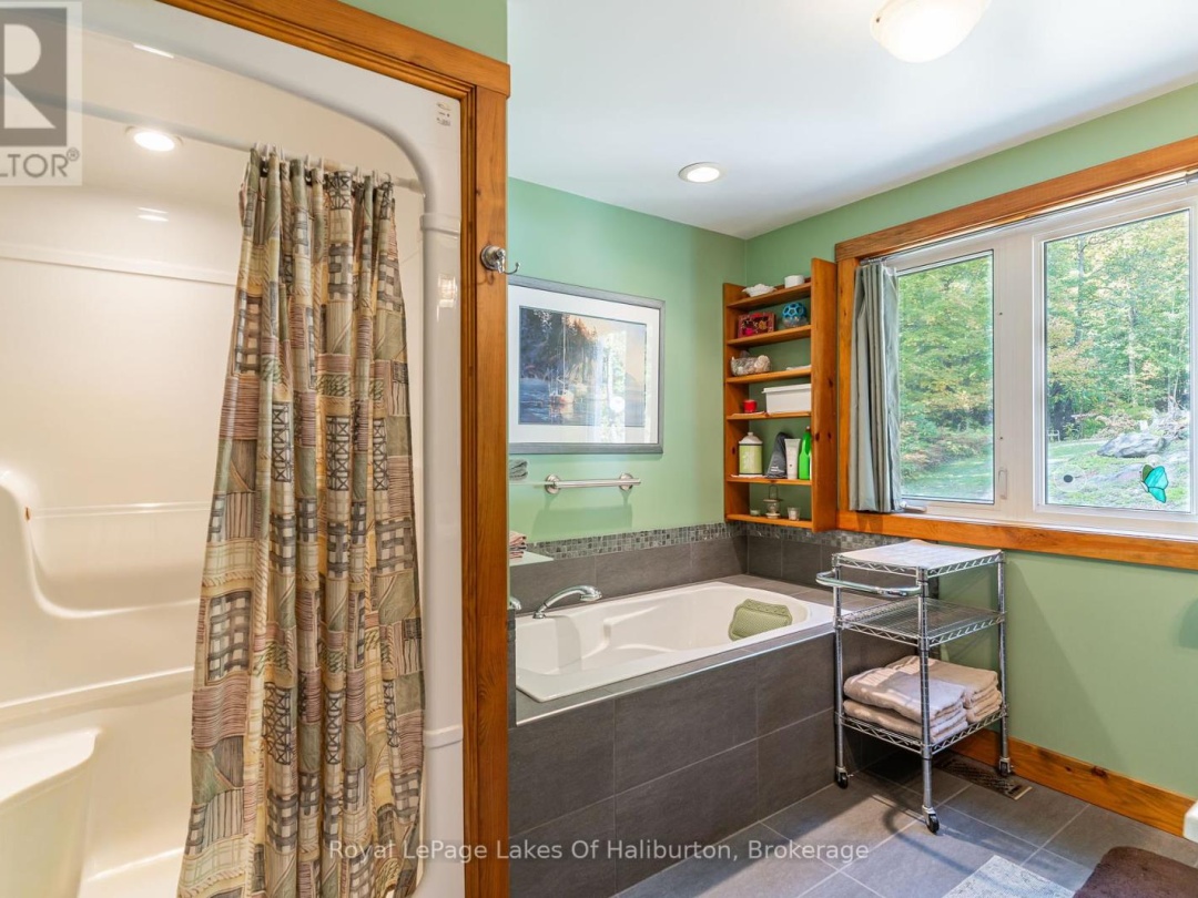 48 RUSSELL DRIVE, White Lake