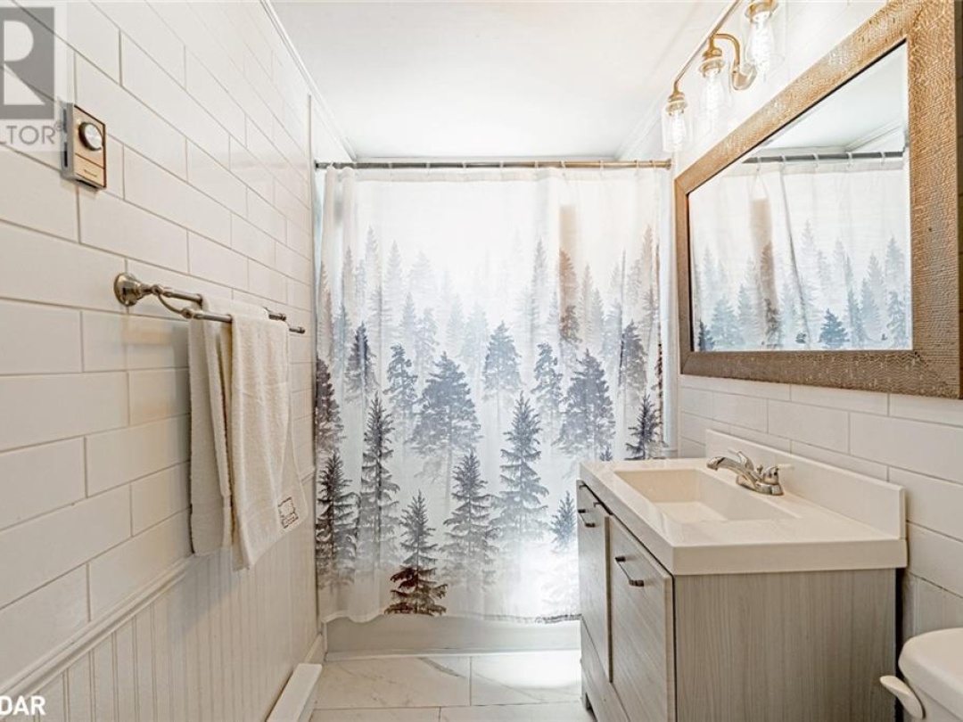 7229 Davy Drive, Black River
