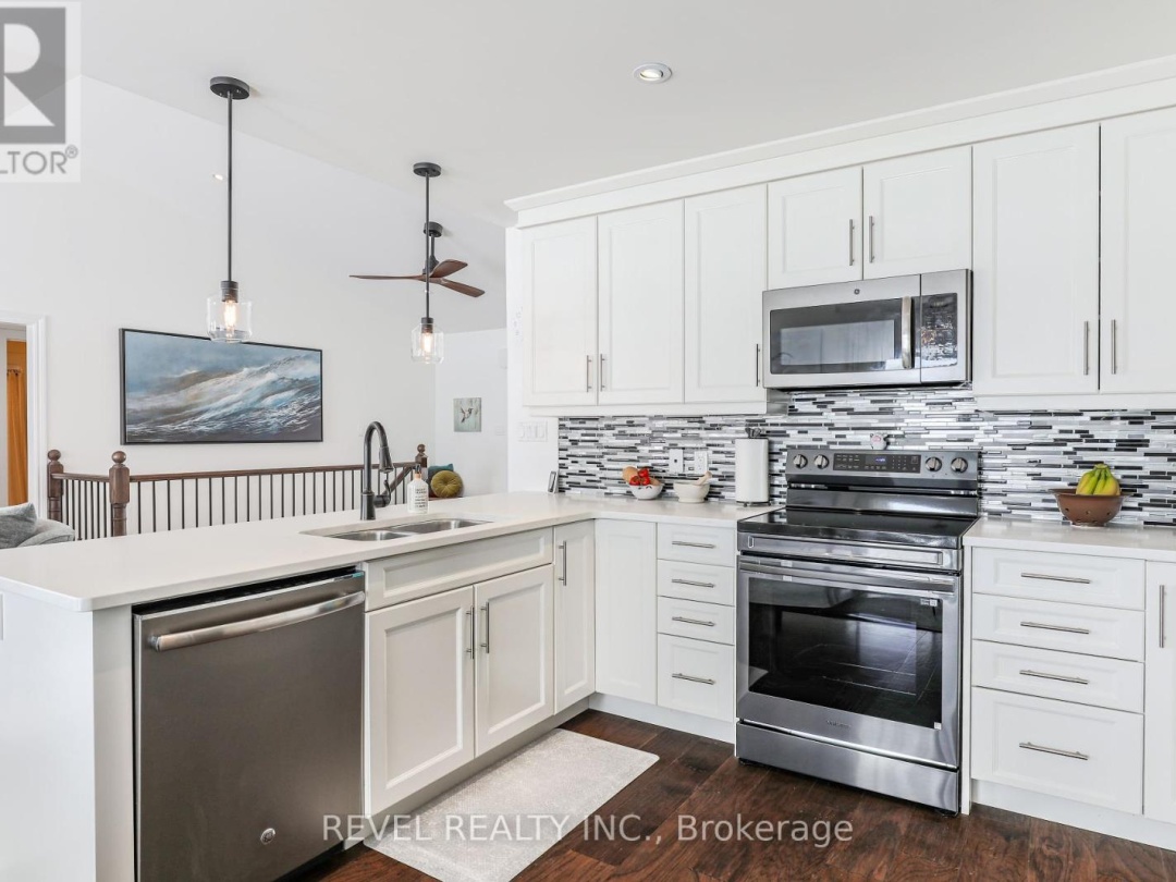 35 BRUCE CRESCENT, 