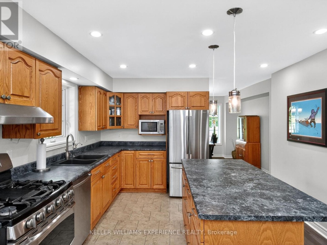 8 THATCHER PLACE, 