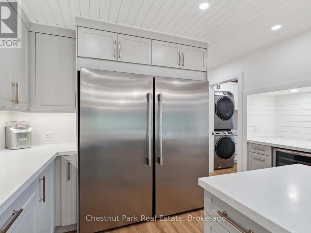44 MILLER ISLAND, 