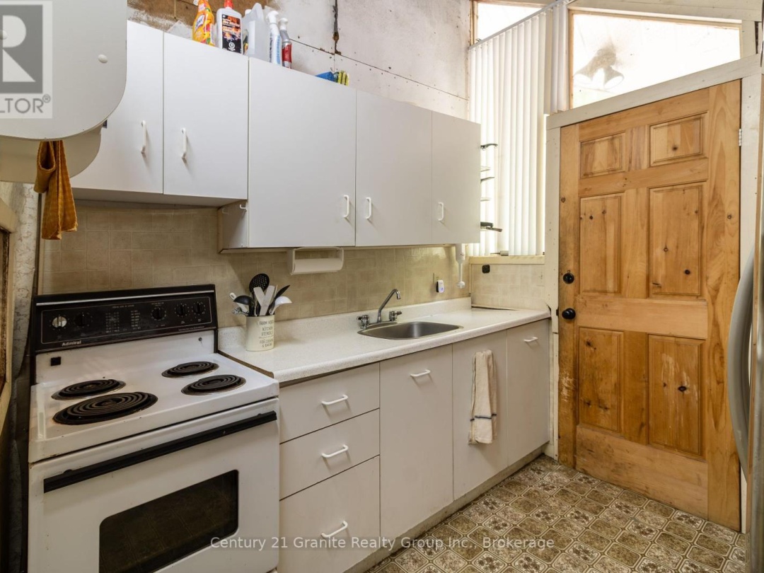 1145 Mink Road, Long Lake