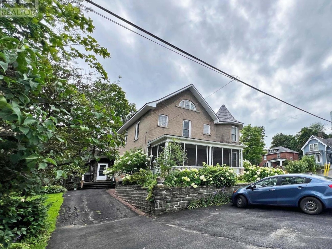 43 Church Street, Parry Sound