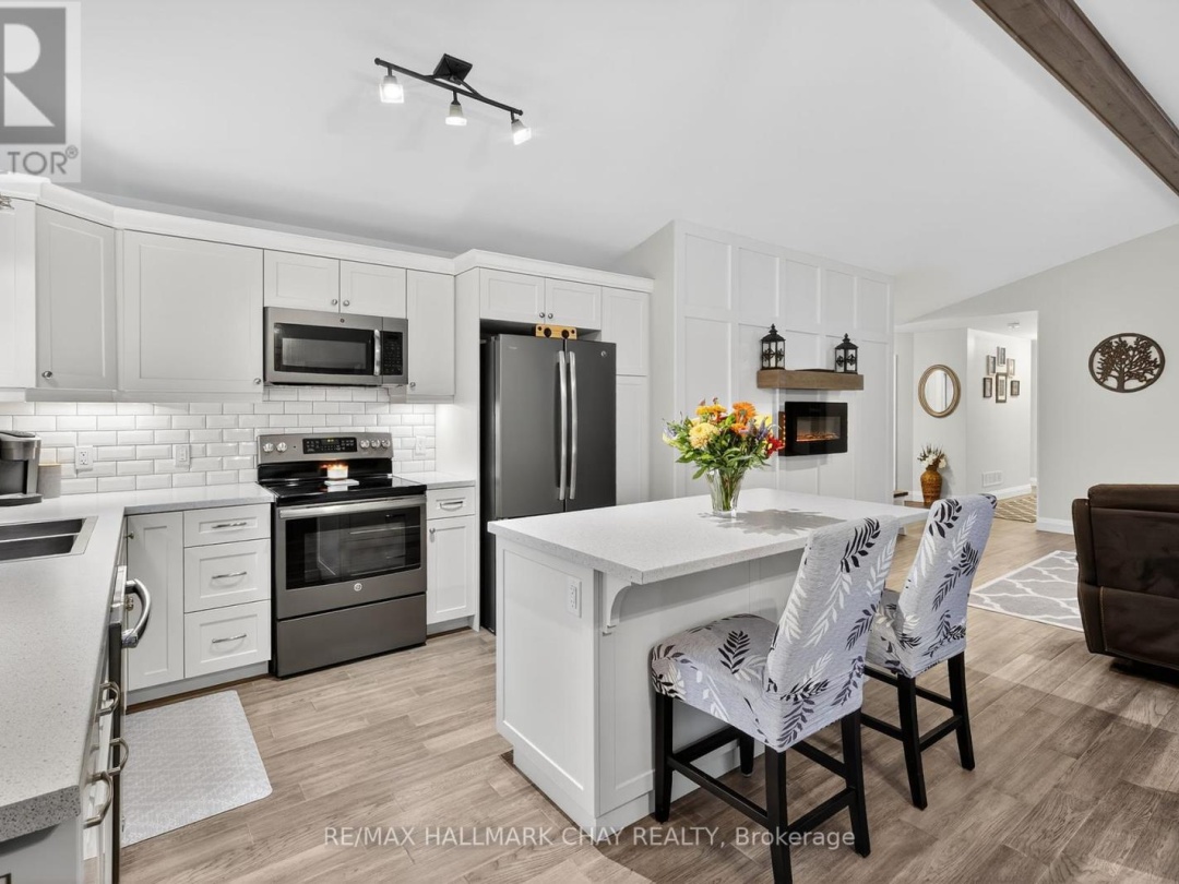 202 VEL-DOR CRESCENT, 