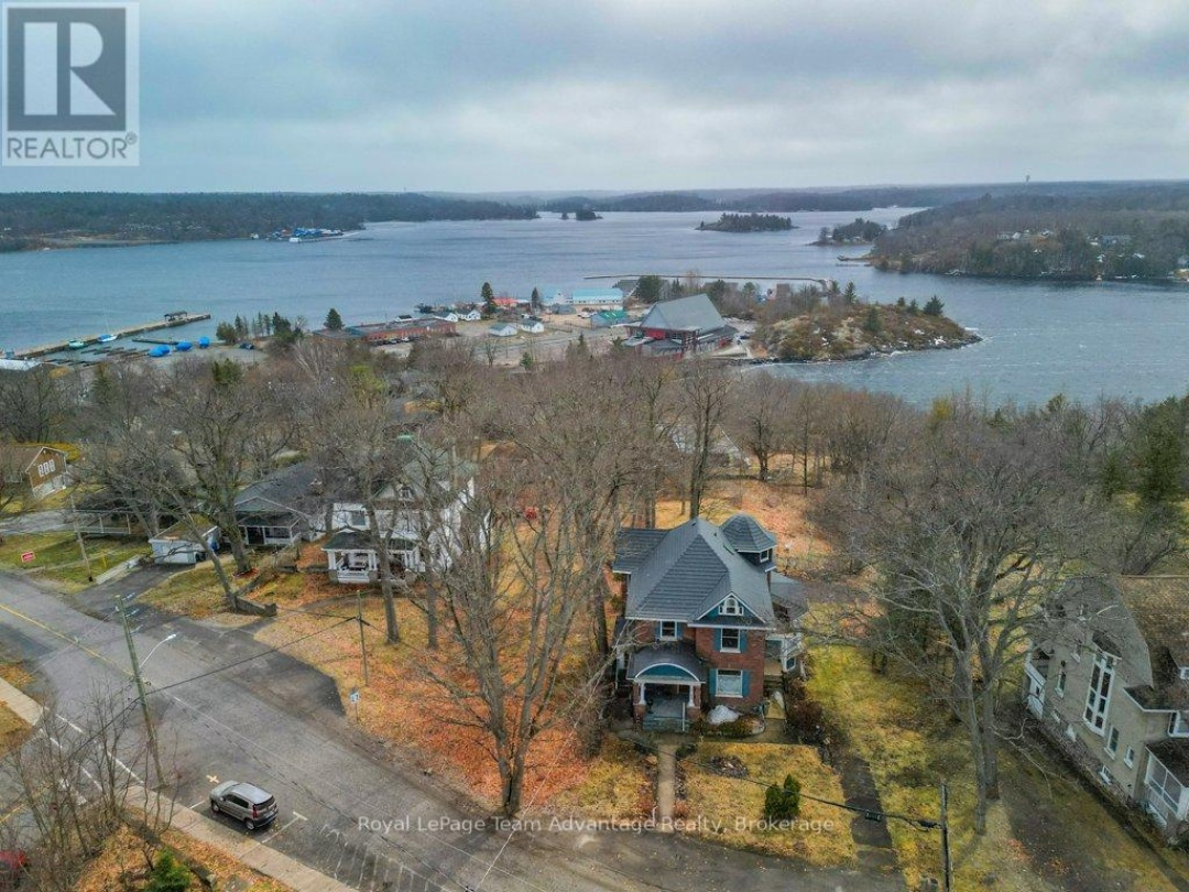 20 Belvedere Avenue, Parry Sound